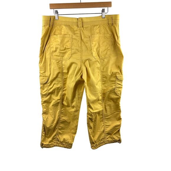 Women’s Style & Co Size 16 Mustard Yellow Cargo Capris - Picture 3 of 5